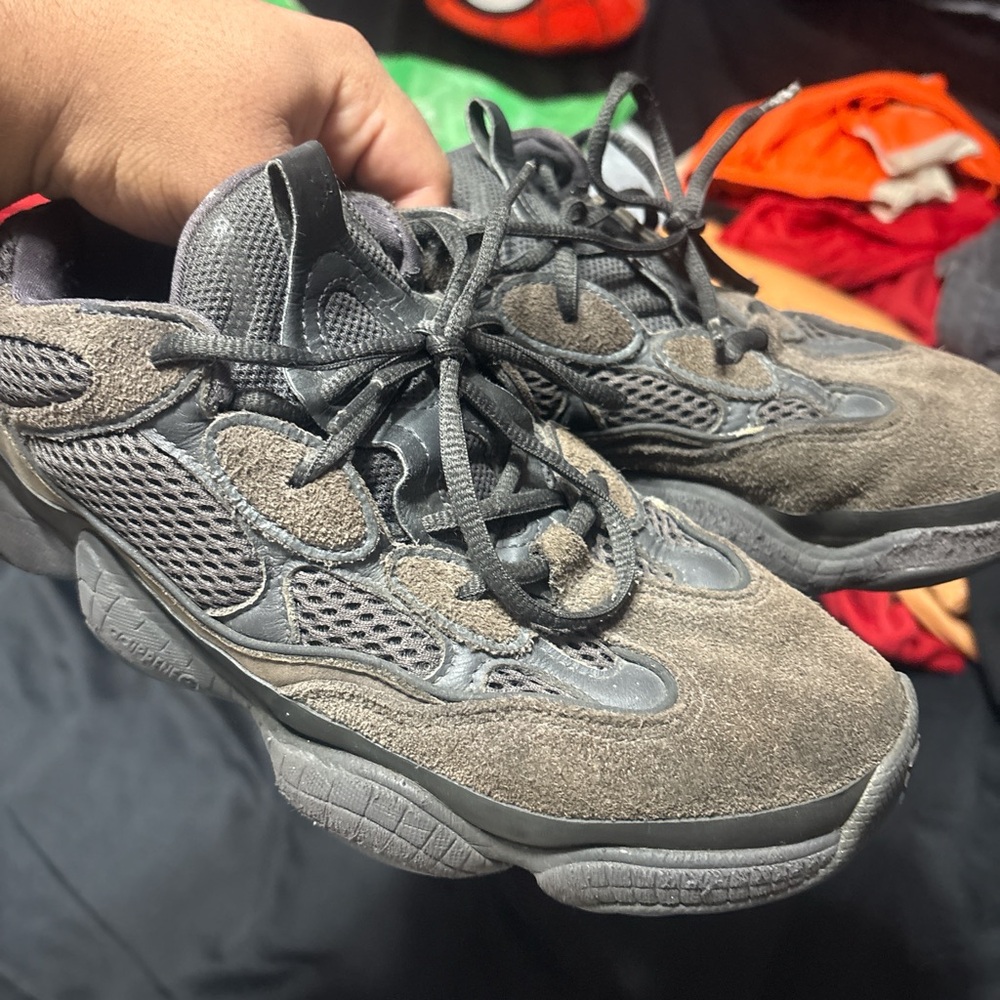 Yeezy Gray Athletic Shoes